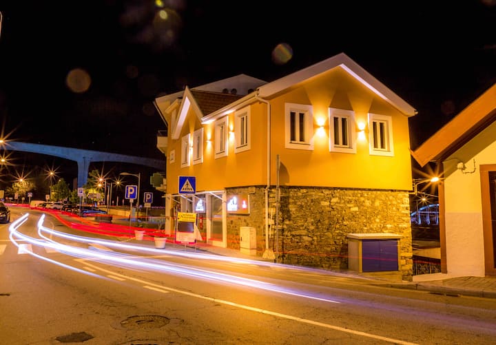 Exterior - Noite