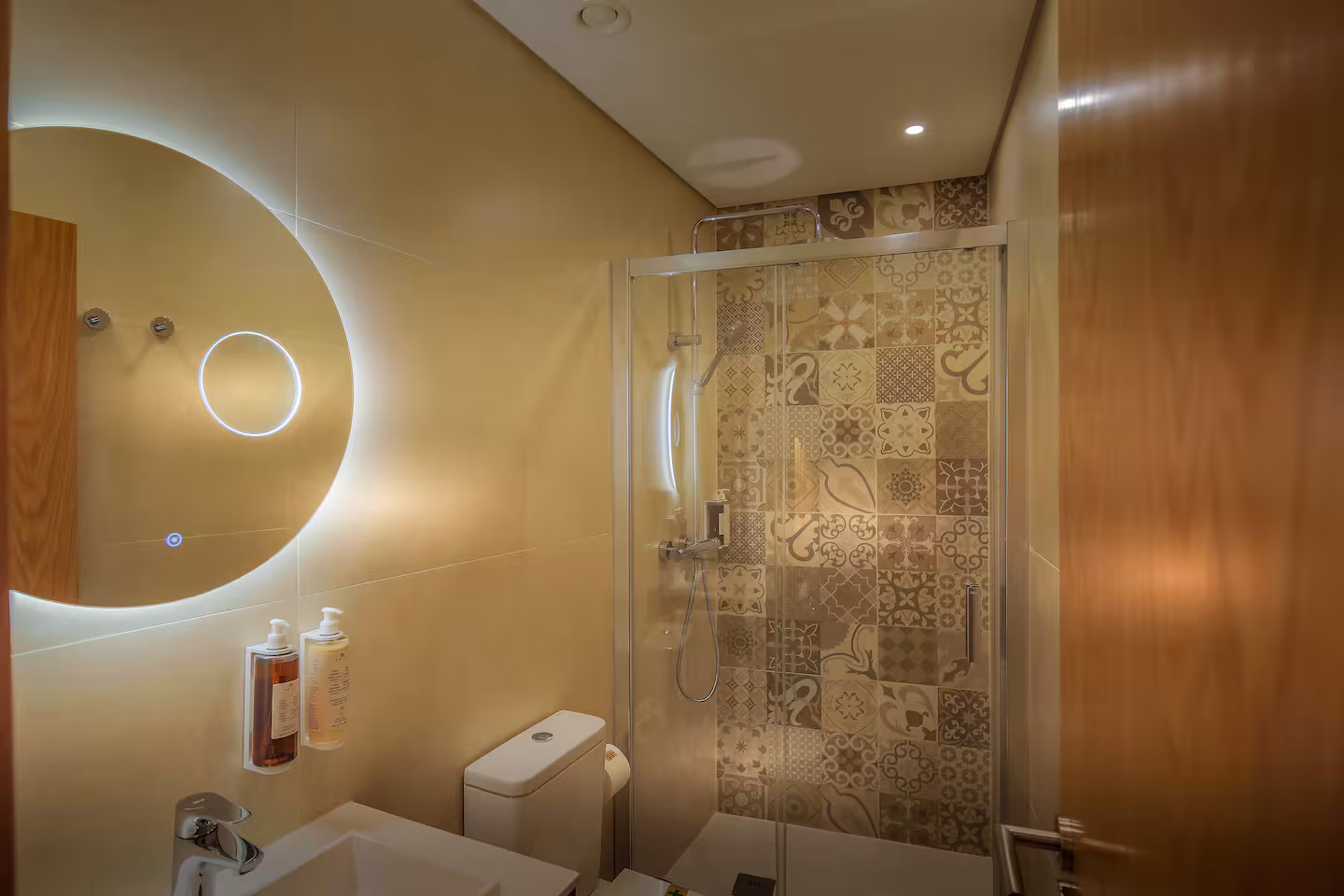 Room 2 - The River Vista - 10/11